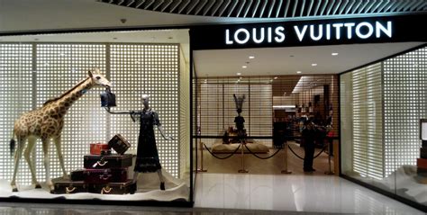 louis vuitton utiliza pieles de animales|PETA a Louis Vuitton: Usar Pieles de Cocodrilo .